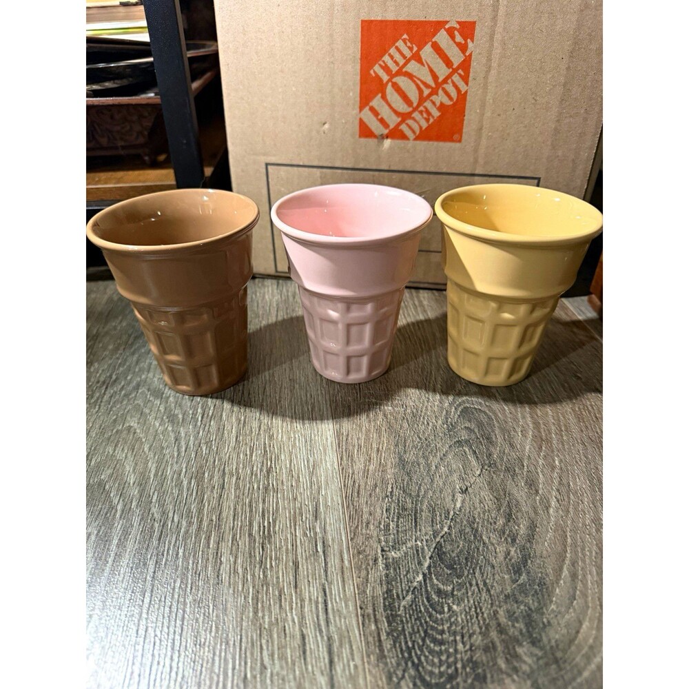 Fishs Eddy Ceramic Mug Set of 3 Waffle Texture Brown Pink Cream Tumbler